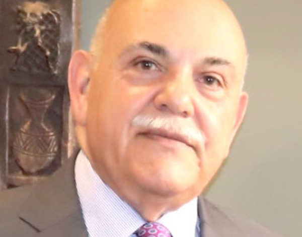 Mr. Hamed Ehsani, MD y propietario del parque «Under The Sea».