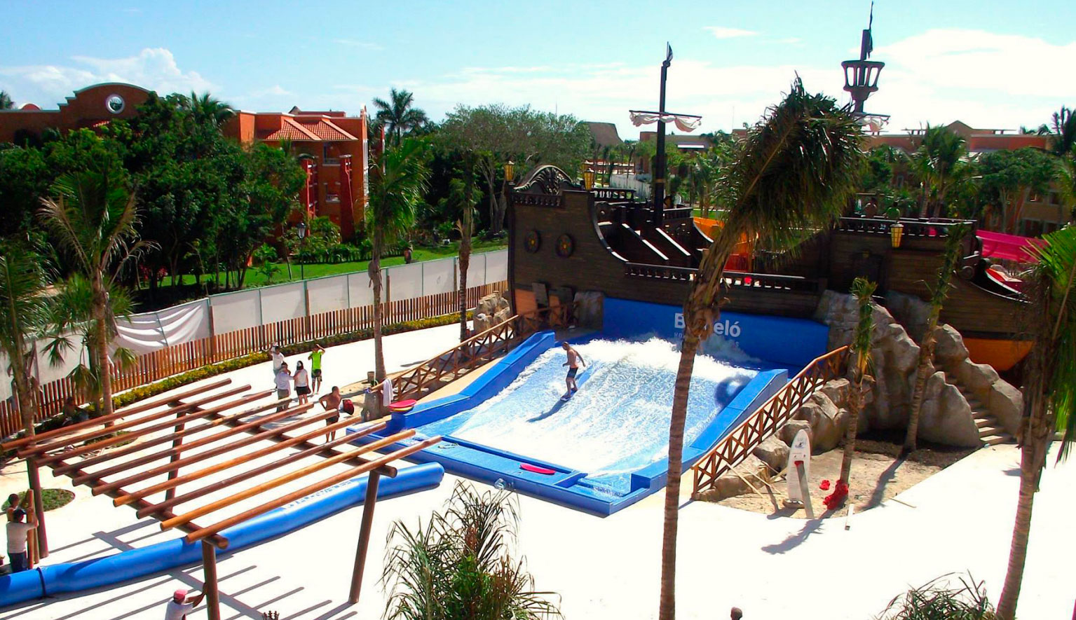 surf-rider-barcelo-amusement-logic-03