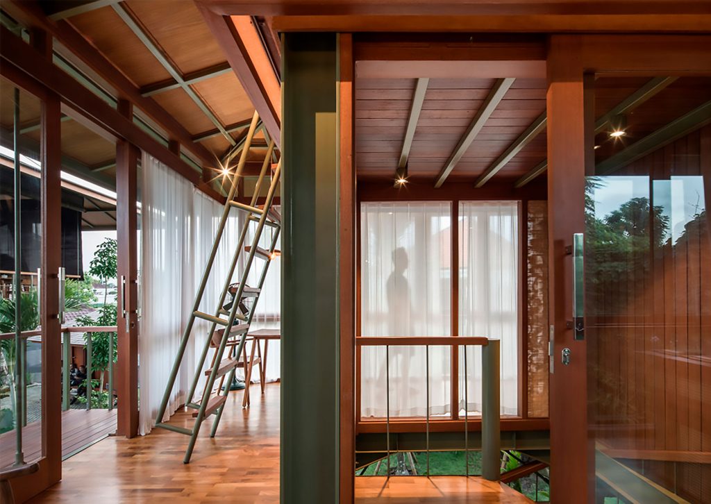 STILTHOUSESBALI51920 Amusement Logic