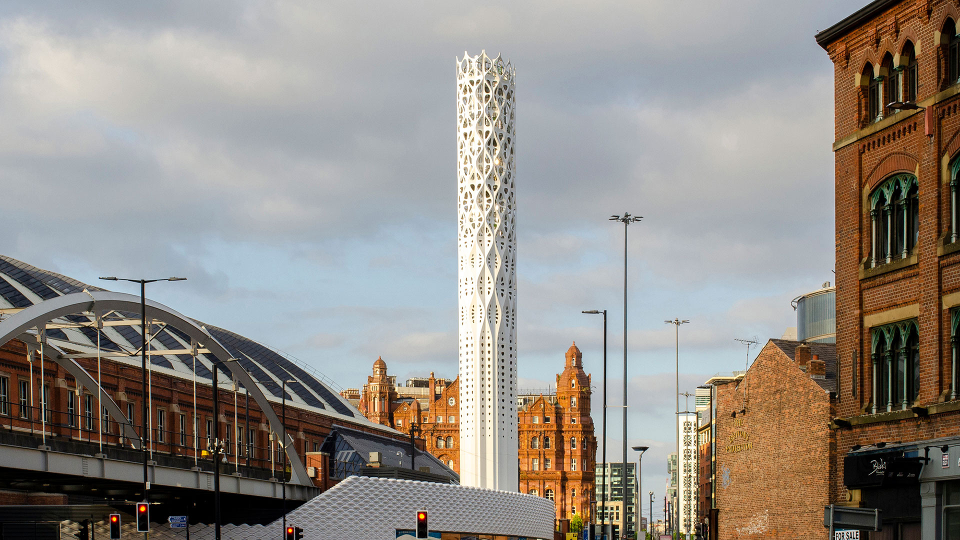 Torre de Luz y Muro de la Energía, Manchester