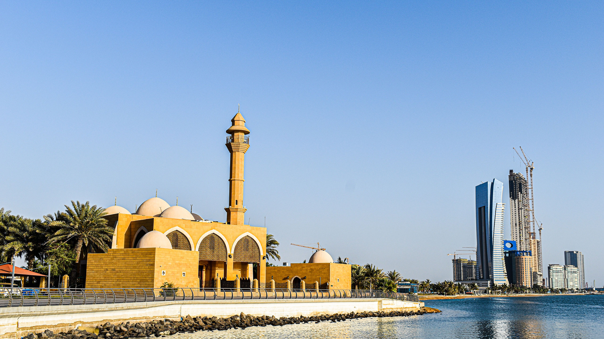 Un paseo marítimo en el puerto histórico de Yeda, Arabia Saudí
