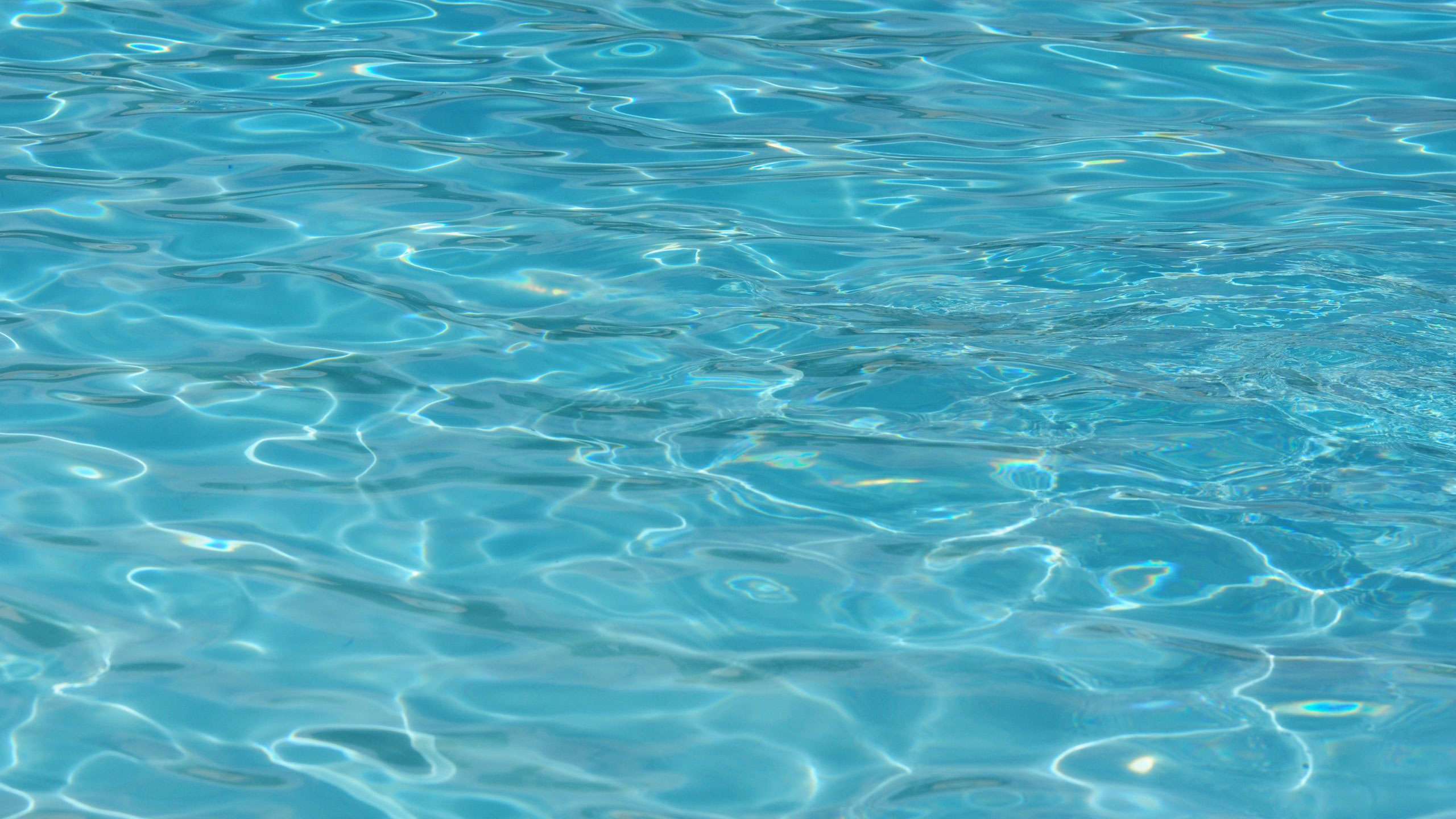 Climatización del agua de una piscina cubierta