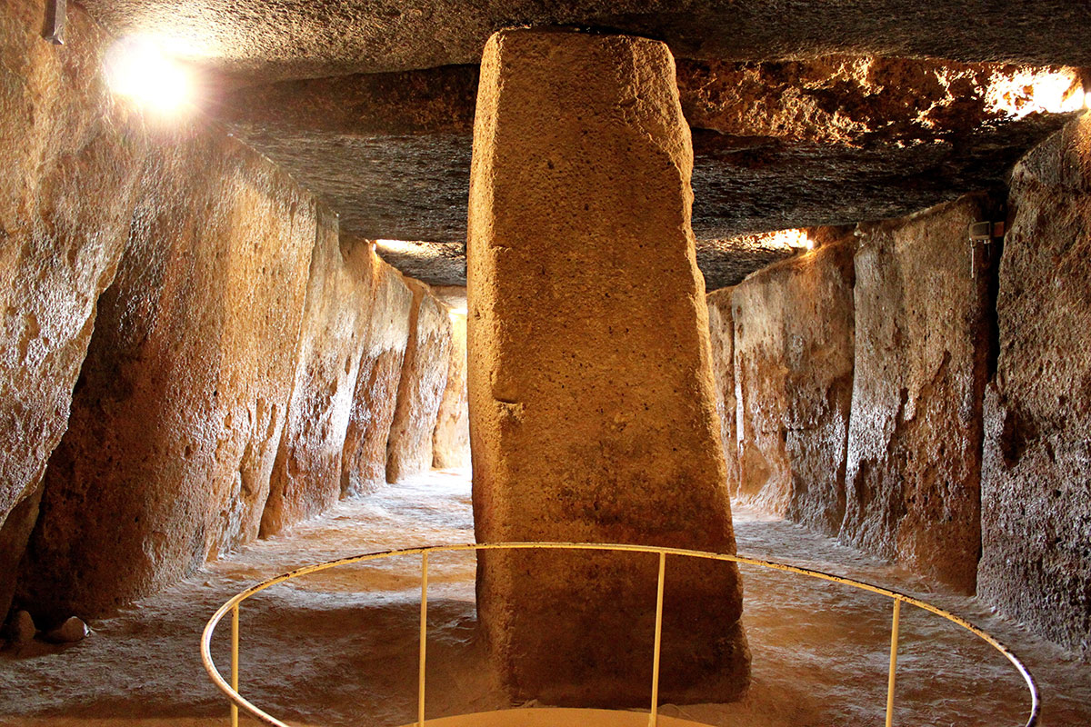 Secretos de la arquitectura megalítica: el dolmen de Menga Foto 02