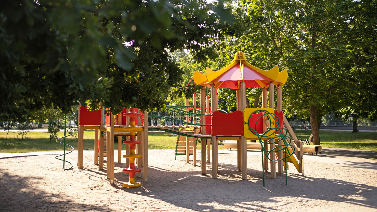 Evolución de los pavimentos en parques infantiles