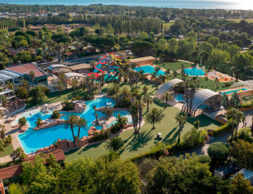 Más parque acuático en el Camping La Sirène, Francia