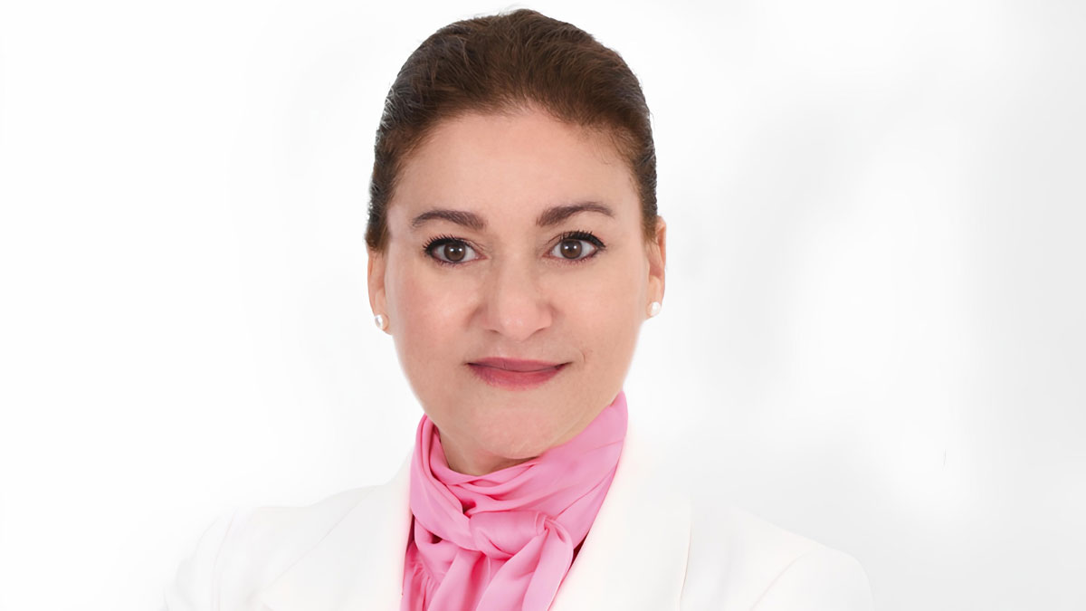Raquel-López Raquel López, ejecutiva internacional en la industria hotelera, del entretenimiento y el desarrollo turístico