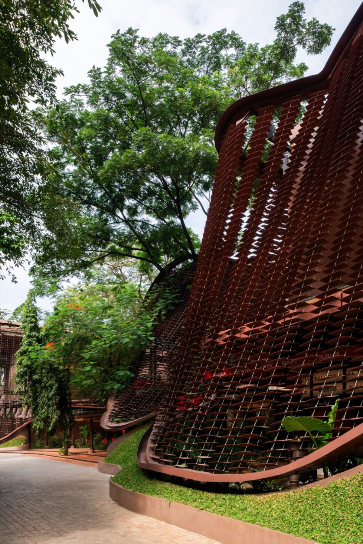 LATTICE-CREATIVE-GARDEN-12