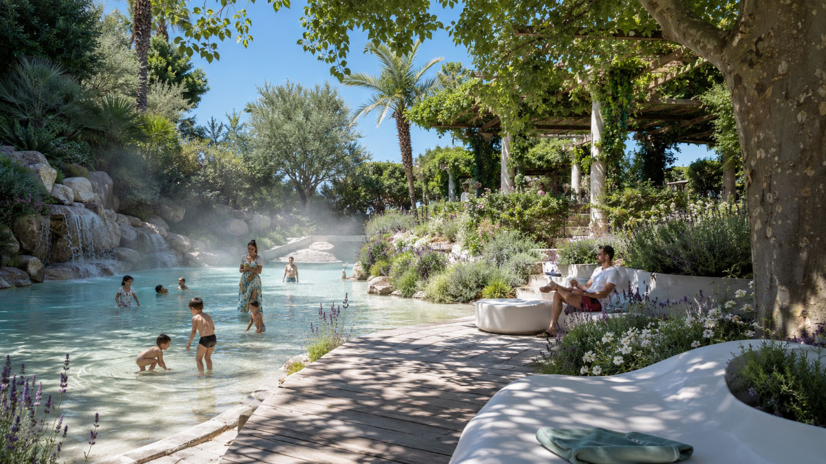 Cómo hacer de las piscinas públicas un refugio climático